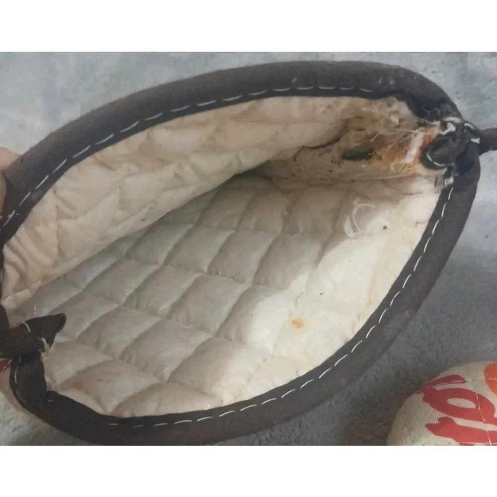 2 Vtg Wilton Oven Mitts Pot‎ Holders Hot Pads Quilted Insulated Logo Retro READ